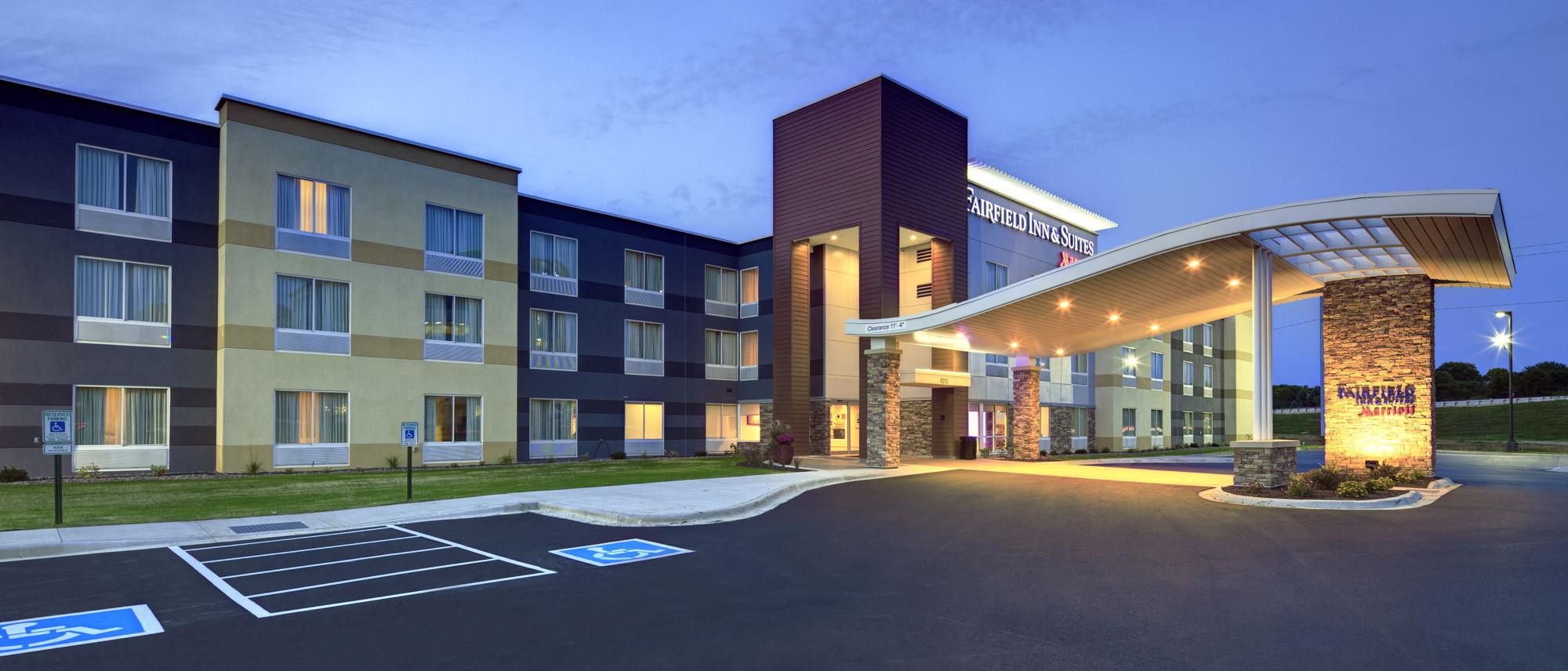 Fairfield Inn & Suites By Marriott Madison West/Middleton Exterior photo