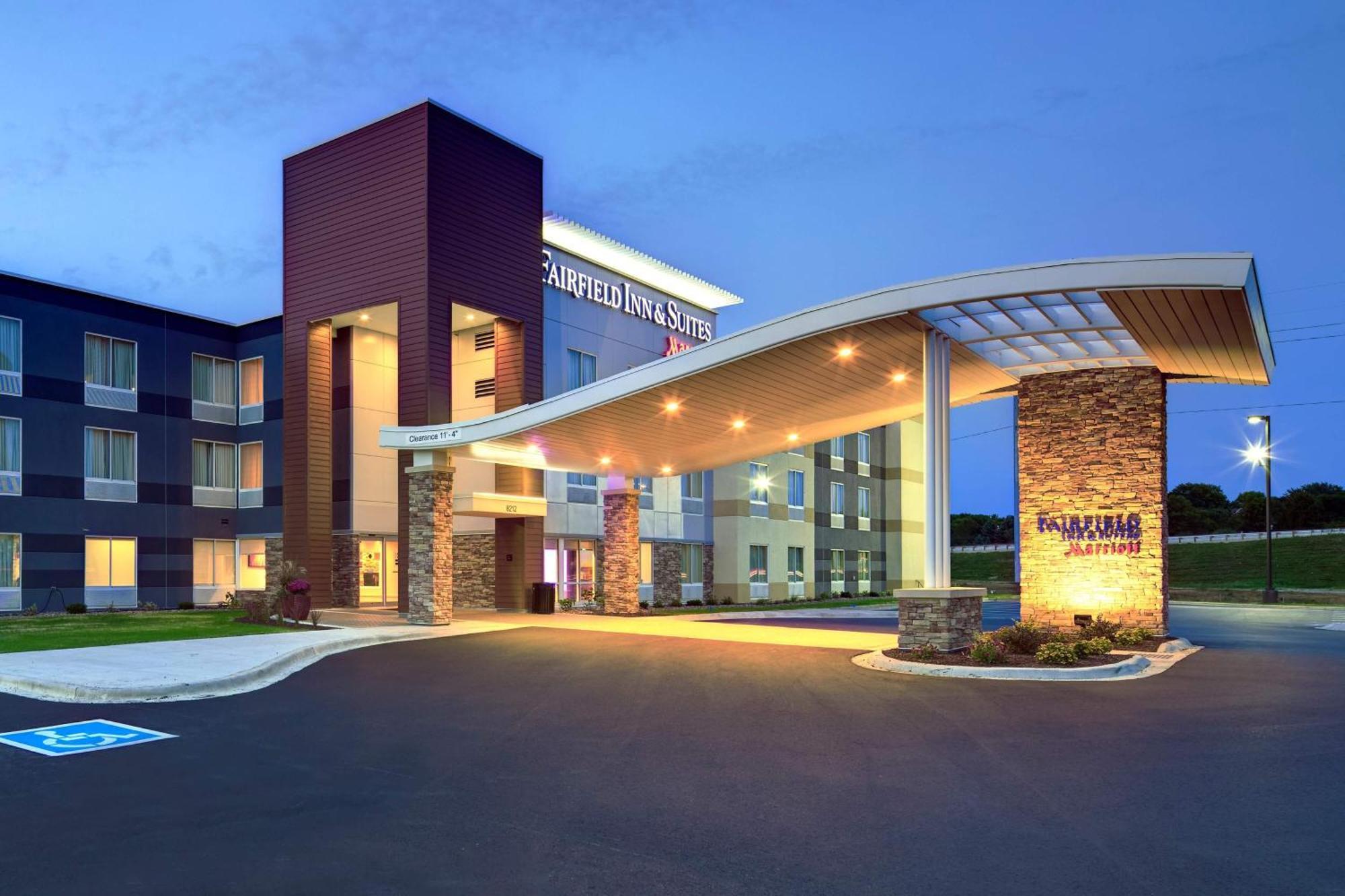 Fairfield Inn & Suites By Marriott Madison West/Middleton Exterior photo